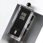 Serge Lutens Dent de Lait eau de parfum unisex campioncino da 1 ml spray