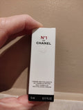 Chanel N°1 DE CHANEL CRÈME REVITALISANTE viso alla camelia rossa miniatura da 5 ml