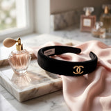 CC Cerchietto in Velluto Nero con Logo Dorato