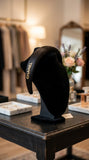 CC Cerchietto per Capelli in Satin Nero con logo Dorato